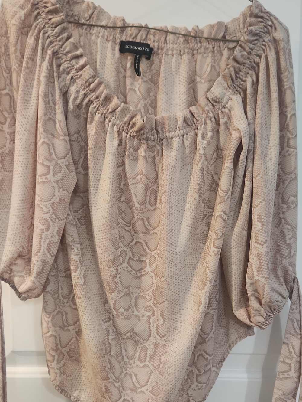 BCBGMaxAzria Beige Snake-Print Off-Shoulder Blouse